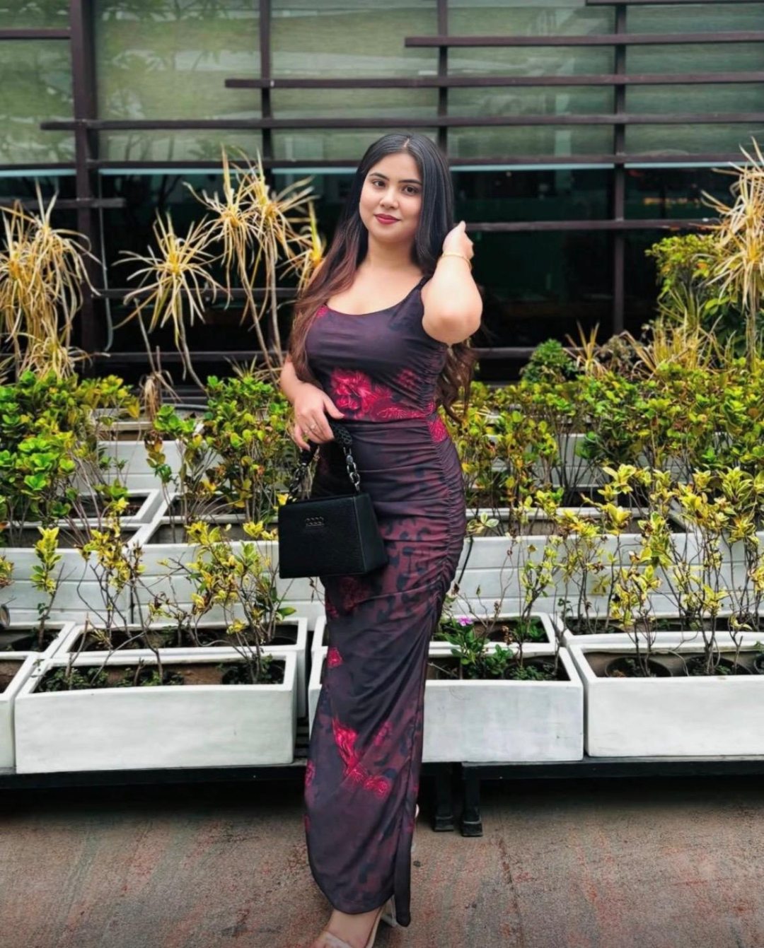 Maya Banerjee Friendly Model Companion in Nagla Chidda